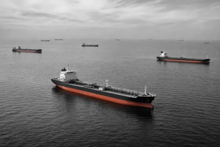 hormuz traffic plummets illustration